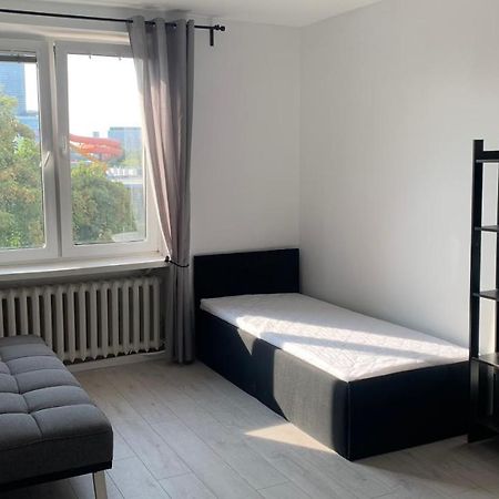 Beautiful Room - Newly Renovated, Aquapark Center Of Wrocław Extérieur photo